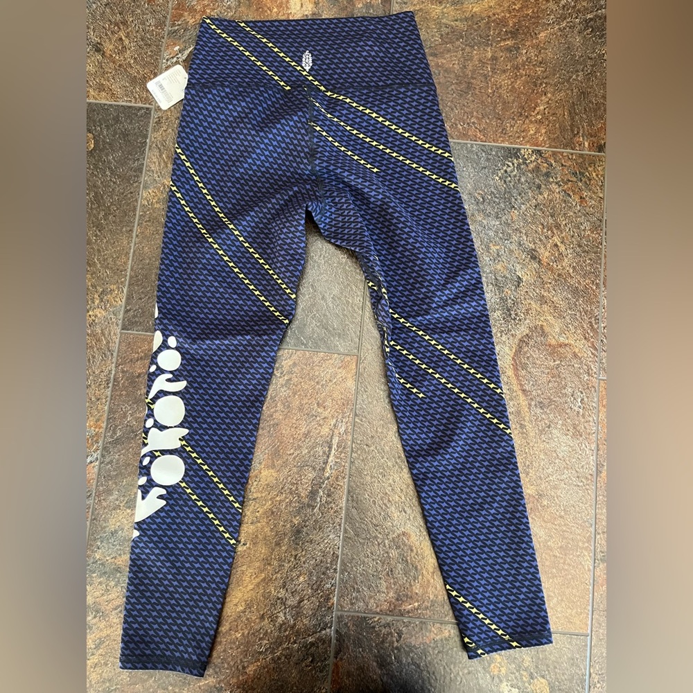 New Free People Movement never better logo graphic black combo leggings. Small - Picture 6 of 15
